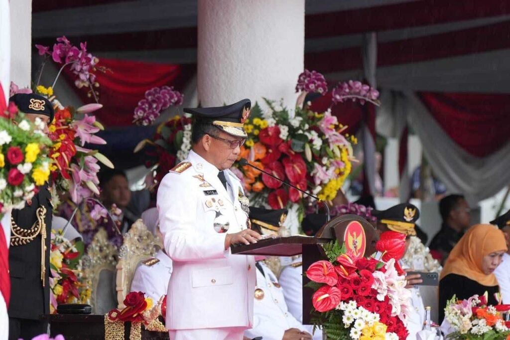 Menteri Dalam Negeri (Mendagri) Tito Karnavian mengajak semua daerah di Indonesia memanfaatkan momentum peringatan Hari Otonomi Daerah XXVIII Tahun 2024 untuk memperkuat komitmen membangun keberlanjutan demi mewujudkan pembangunan ekonomi yang ramah lingkungan.
