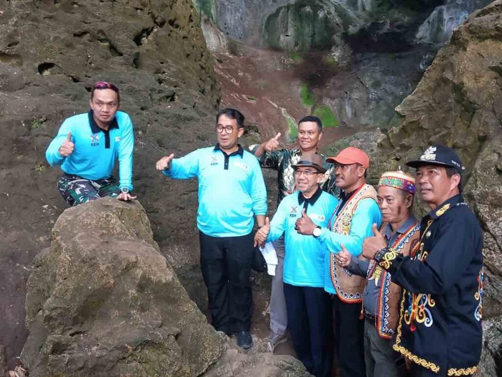 Goa Kongbeng di Kabupaten Kutim, Kekayaan yang Harus Dipromosikan Penjabat (Pj) Gubernur Kalimantan Timur (Kaltim) Akmal Malik menyarankan agar Pemerintah Kabupaten (Pemkab) Kutai Timur (Kutim) menggelar event wisata seni dan budaya untuk lebih mengenalkan Goa Kongbeng yang terletak di Desa Kongbeng Indah, Kecamatan Kongbeng, Kabupaten Kutim.