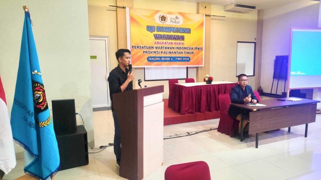 Gandeng PLN Peduli, PWI Kaltim Gelar UKW ke-34 di Berau Persatuan Wartawan Indonesia (PWI) Provinsi Kalimantan Timur (Kaltim) terus berupaya meningkatkan kapasitas dan kemampuan wartawan di Bumi Etam.