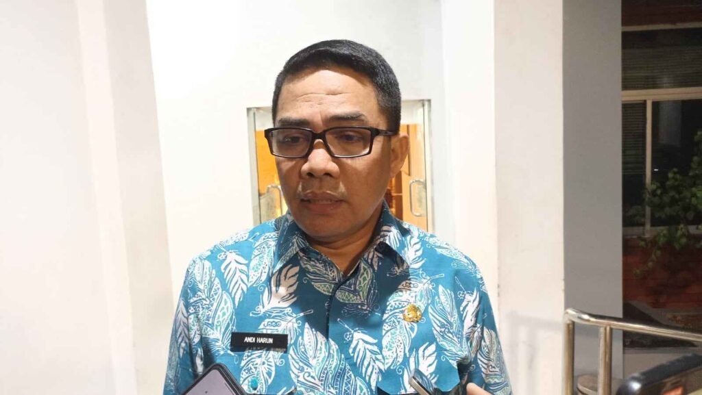 Pengecer Bahan Bakar Minyak (BBM) di Samarinda menghadapi tantangan besar setelah Pemerintah Kota (Pemkot) Samarinda mengambil langkah tegas terkait penjualan BBM eceran.