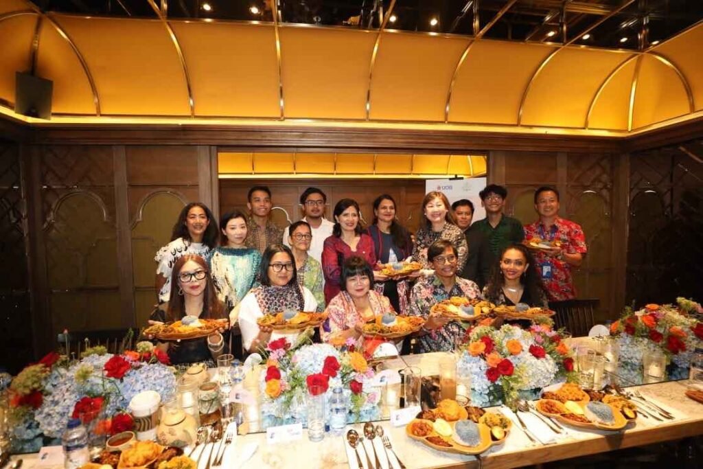 UOB Indonesia Luncurkan Kompetisi Painting of the Year Berkolaborasi dengan Remboelan Sebagai salah satu bank terdepan yang berkomitmen mendukung perkembangan seni di kawasan ASEAN, UOB Indonesia berfokus membina seniman, dan memberikan peluang untuk berkontribusi terhadap dunia seni yang dinamis.