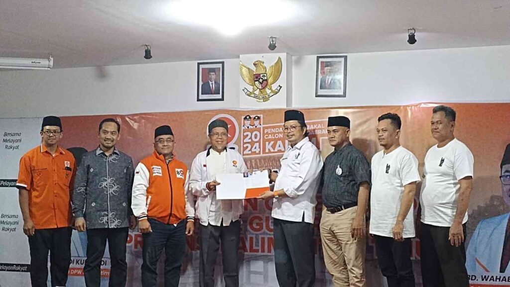 Mahyudin Bakal Calon Kepala Daerah Pertama yang Kembalikan Formulir Pilgub Kaltim Wakil Ketua DPD RI Mahyudin mengembalikan berkas pendaftaran bakal calon kepala daerah (Bacakada) pemilihan gubernur (Pilgub) Provinsi Kalimantan Timur 2024 ke Dewan Pimpinan Wilayah (DPW) PKS Kaltim, Kamis (9/5/2024).