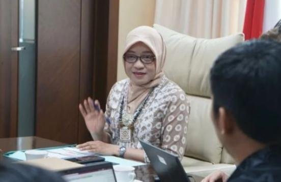Minta World Bank Segera Bayar Penuh Dana Karbon, Pemprov Konsen Masyarakat Hukum Adat Sekretaris Daerah (Sekda) Provinsi Kalimantan Timur (Kaltim) Sri Wahyuni mengeluhkan proses pembentukan Masyarakat Hukum Adat (MHA) untuk penerima program Forest Carbon Partnership Facility Carbon Fund (FCPF-CF) memakan waktu cukup panjang hingga pengesahan dan pengakuan dari pemerintah daerah setempat.