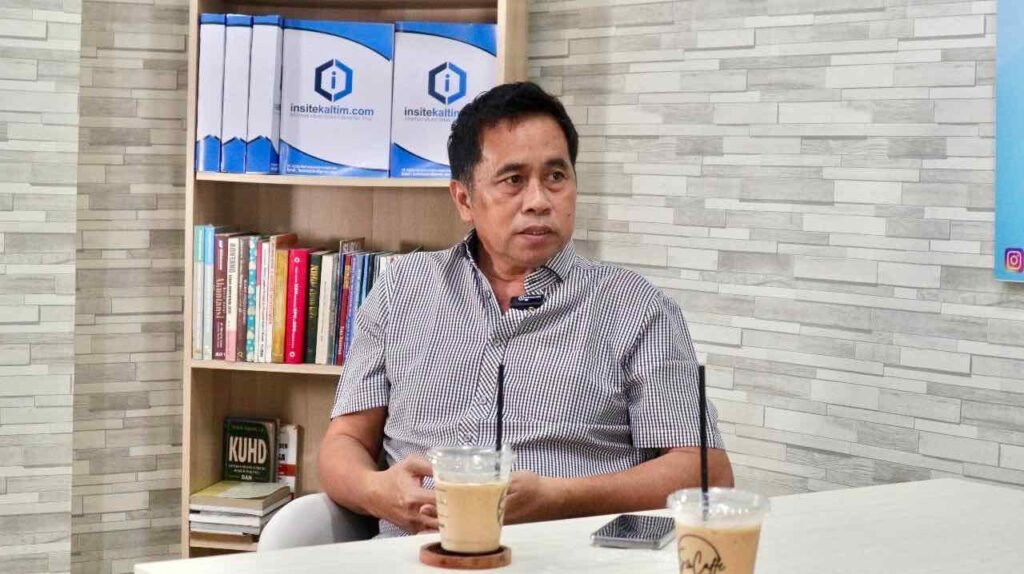 Kotak Kosong Karena Jatuh Cinta