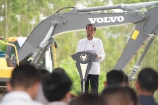 Groundbreaking Bina Bangsa School di IKN, Jokowi Titip Perkenalkan Nilai Kearifan Lokal Presiden RI Joko Widodo mengapresiasi kehadiran kampus ke-7 Bina Bangsa School di Nusantara yang sekaligus menjadi keseriusan komitmen pemerintah untuk melengkapi fasilitas pendidikan di Ibu Kota Nusantara (IKN).