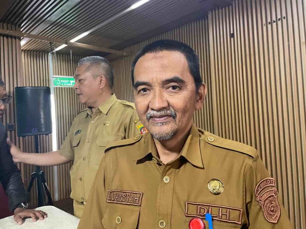 Pemerintah Kota Samarinda melalui Dinas Lingkungan Hidup (DLH) Kota Samarinda mulai menyusun Kajian Lingkungan Hidup Strategis (KLHS) sebagai bagian dari Rencana Pembangunan Jangka Menengah Daerah (RPJMD) 2025-2029.