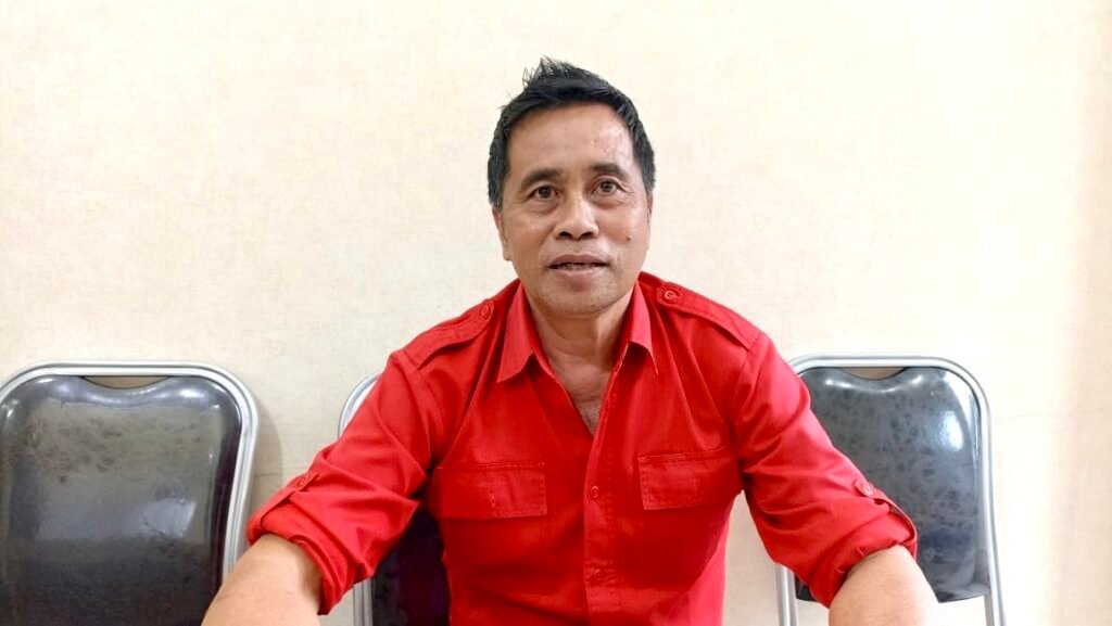 Jelang Pemindahan IKN, JMSI Kaltim Siapkan Wartawan Lokal Hadapi Persaingan Nasional Menjelang pemindahan ibu kota negara baru ke Ibu Kota Nusantara (IKN), Ketua Jaringan Media Siber Indonesia (JMSI) Kaltim Mohammad Sukri menegaskan pentingnya peningkatan sumber daya manusia (SDM) wartawan lokal untuk menghadapi persaingan dengan wartawan nasional.
