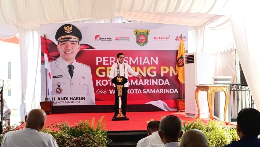 PMI Samarinda Kini Punya Markas Baru, Andi Harun Tegaskan Kesiapan 24 Jam Wali Kota Samarinda Andi Harun, meresmikan Gedung Palang Merah Indonesia (PMI) Kota Samarinda yang baru, di Jalan AW Syahranie (Polder Air Hitam) Samarinda, Kalimantan Timur (Kaltim), Rabu (10/7/2024).