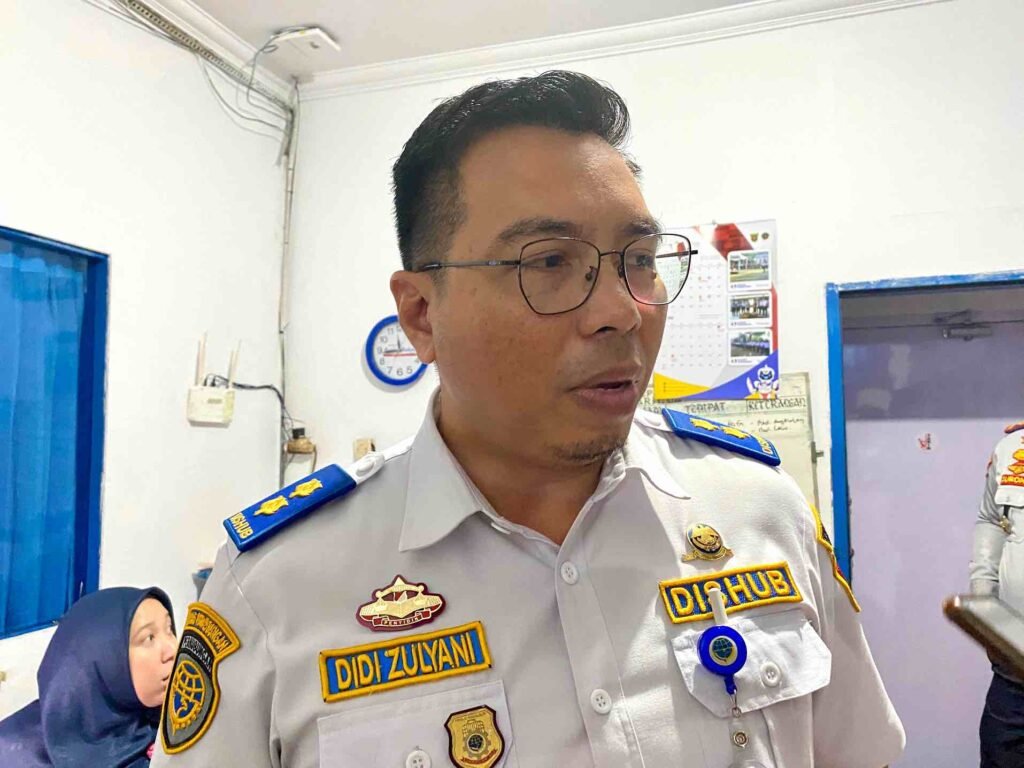 Dishub Pindakan Bongkar Muat Kapal Dari Dermaga Pagi ke Pelabuhan PT Pelindo Dinas Perhubungan (Dishub) Kota Samarinda memutuskan pemindahan operasional bongkar muat dan penambatan kapal dari Dermaga Pasar Pagi ke pelabuhan PT Pelindo.