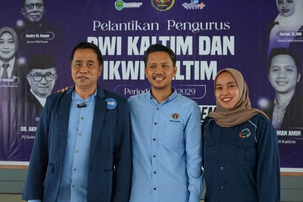 Kolaborasi JMSI dan PWI Kaltim Kunci Peningkatan Kompetensi Wartawan Ketua JMSI Kalimantan Timur (Kaltim) Mohammad Sukri menggarisbawahi pentingnya sinergi dan kolaborasi untuk membawa organisasi wartawan menuju kesuksesan.