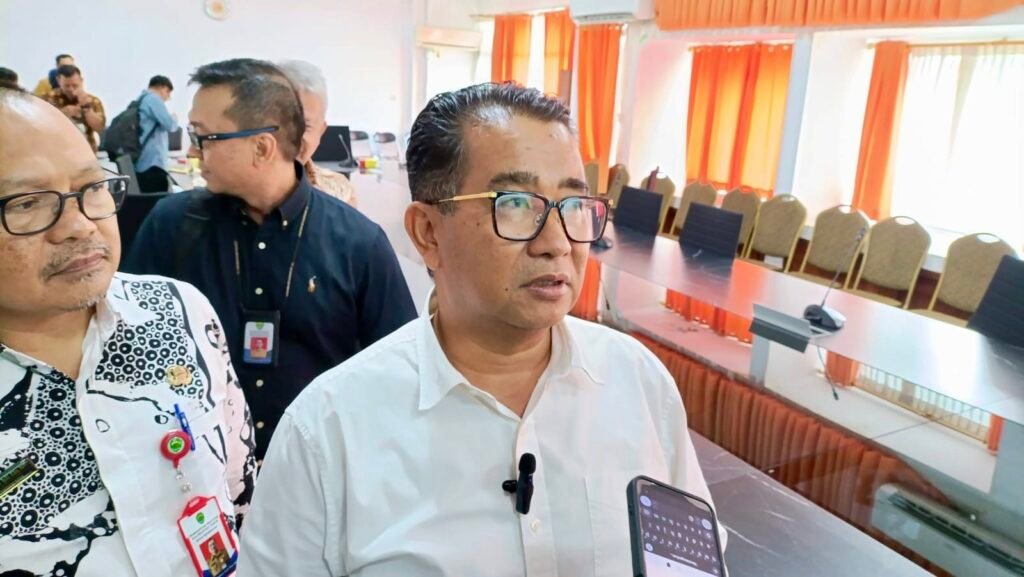 Tindak Lanjut Kematian Bayi Nadhifa, Akmal Malik Bentuk Tim Investigasi Khusus di RSUD AWS Meninggalnya bayi Nadhifa yang baru berusia 6 bulan di RSUD Abdul Wahab Sjahranie (AWS) beberapa bulan lalu, mencuatkan banyak pertanyaan tentang kualitas pelayanan kesehatan di rumah sakit tersebut.