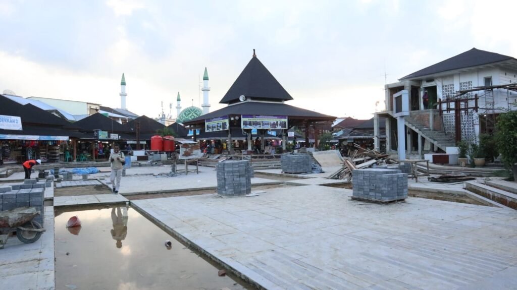 Wali Kota Samarinda Kalimantan Timur (Kaltim) Andi Harun mengungkapkan perkembangan proyek revitalisasi kawasan Citra Niaga telah mencapai 55 persen.