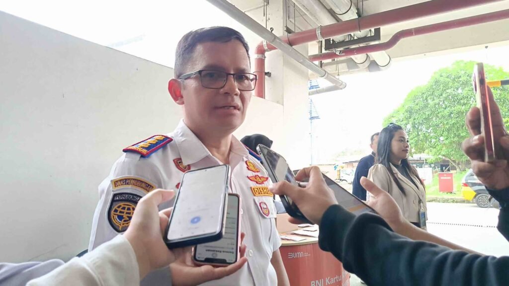 Kerap Macet Parah, Dishub Samarinda Segera Tertibkan Parkir Liar di Jalan Danau Toba