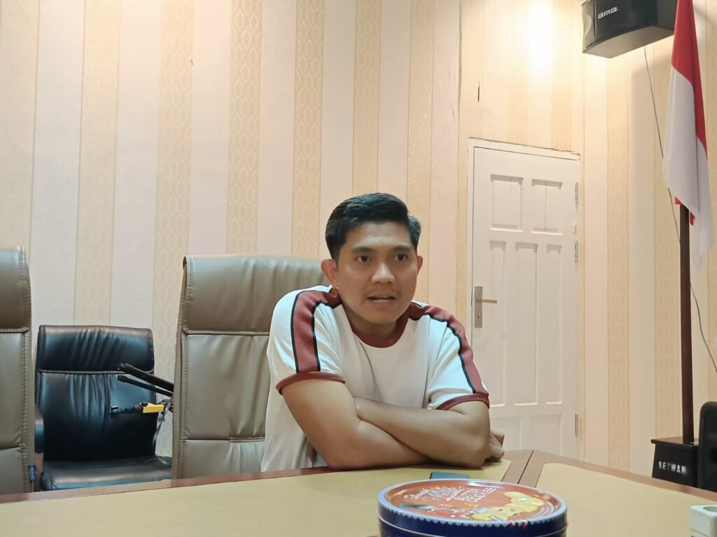 Dilantik Kedua Kalinya, Andi Faizal Siap Tingkatkan Kinerja DPRD Bontang Ketua Sementara DPRD Bontang Kalimantan Timur (Kaltim) Andi Faizal Sofyan Hasdam, dilantik untuk kedua kalinya sebagai anggota DPRD Bontang.