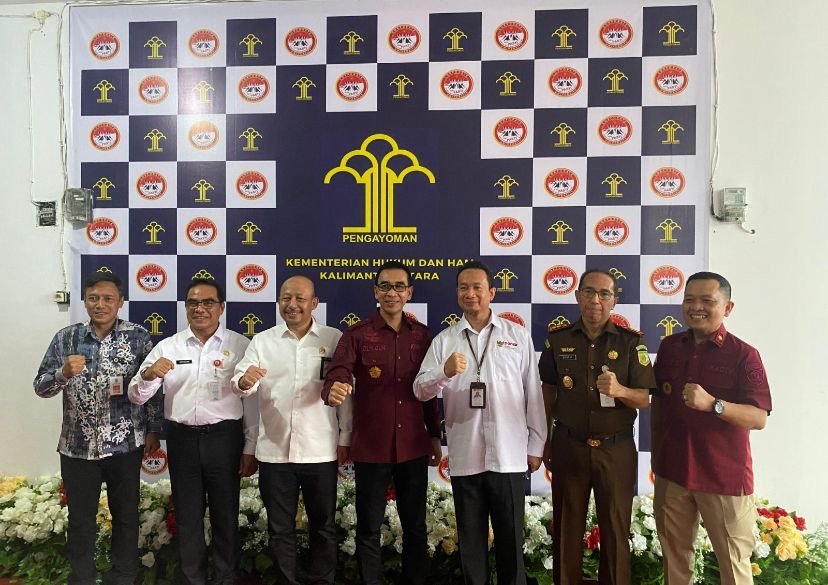 Pastikan Pembentukan Kanwil Kemenkumham Kaltara, 150 Pegawai Dibutuhkan Dalam upaya memastikan kelancaran dan kesiapan pembentukan Kantor Wilayah Kemenkumham Kalimantan Utara, Kementerian Pendayagunaan Aparatur Negara dan Reformasi Birokrasi (KemenPAN-RB) melakukan kunjungan kerja ke Tanjung Selor, Kalimantan Utara pada Kamis, 22 Agustus 2024.