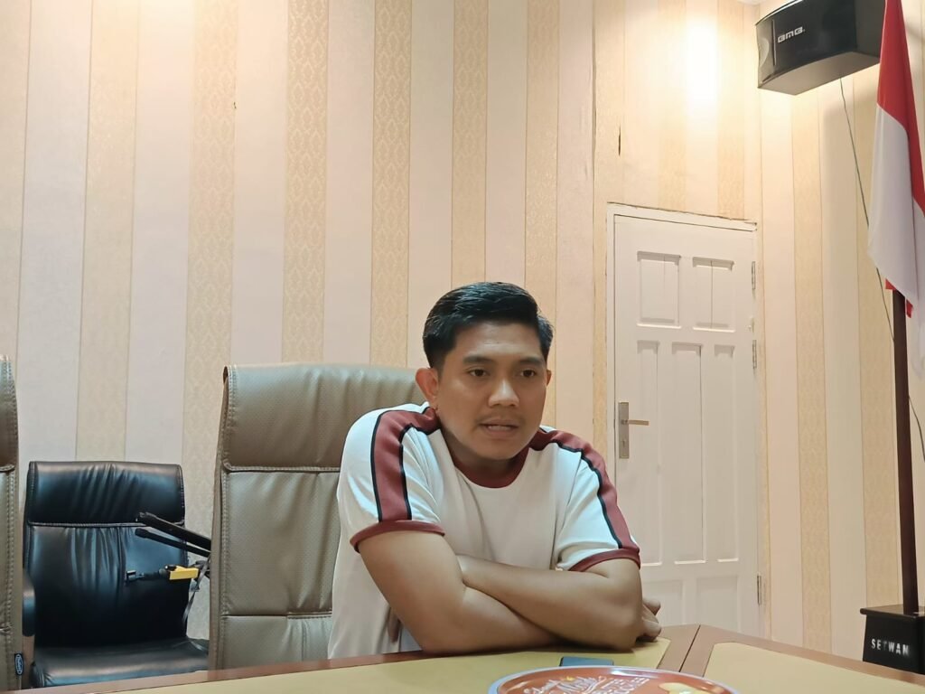 Golkar Bontang Siap Berjuang Menangkan Pasangan Rudy-Seno di Pilgub Kaltim 2024 Ketua DPD II Golkar Kota Bontang Andi Faizal Sofyan Hasdam, menyatakan kesiapan partainya untuk mengerahkan segala upaya guna memenangkan pasangan bakal calon Gubernur dan Wakil Gubernur Kalimantan Timur (Kaltim), Rudy Mas'ud dan Seno Aji, dalam Pilgub Kaltim 2024.