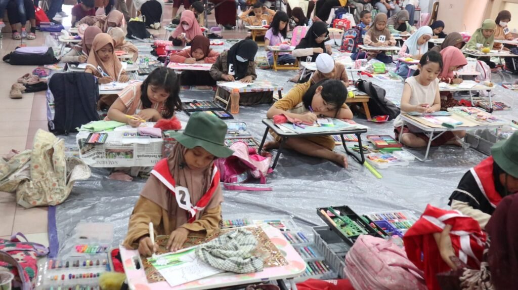 Mengasah Kreativitas Sambil Mengenal Pramuka, Anak-Anak Samarinda Antusias Mewarnai