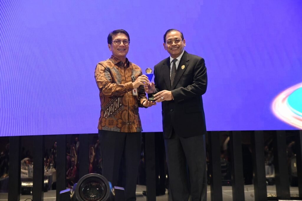Konsistensi Keterbukaan Informasi, Kemenkum Raih Peringkat Ketiga Badan Publik Informatif