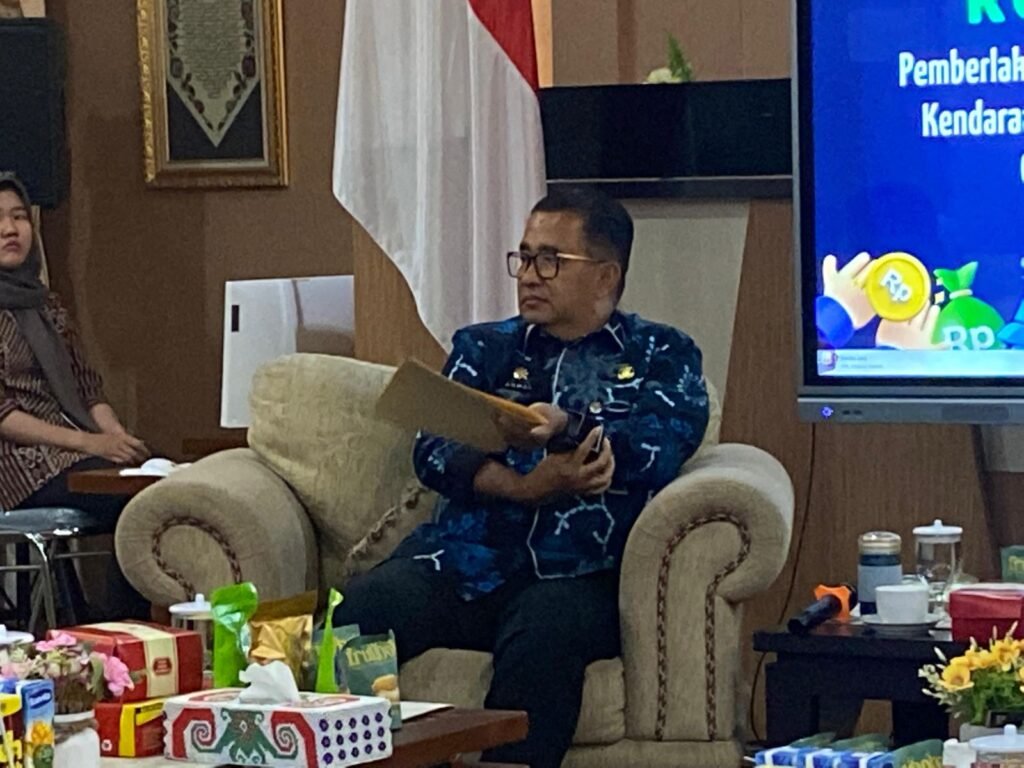 Pajak Terendah se-Indonesia, Pj Gubernur Ajak Masyarakat Beli Kendaraan di Kaltim