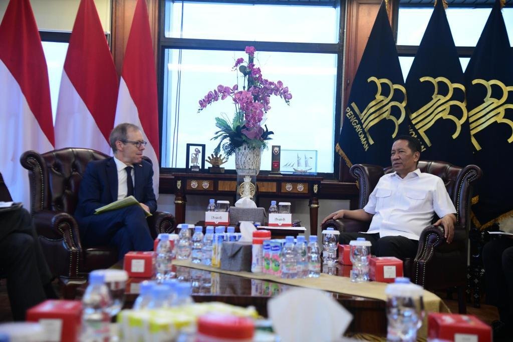 Menkum Jamin Kepastian Hukum, Swiss Siap Genjot Investasi
