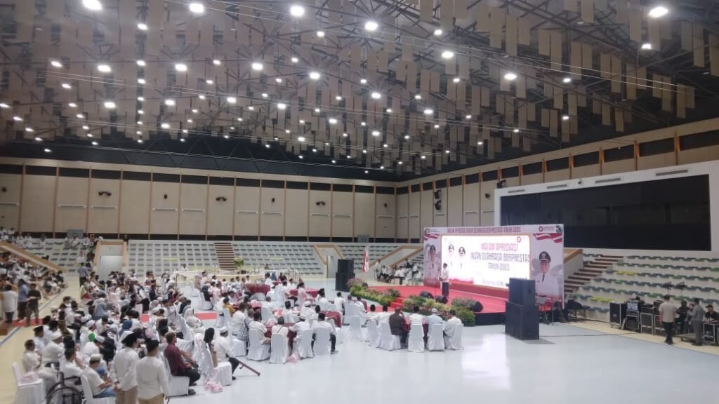 Dua Pesilat Peraih Emas di PON XXI 2024 Terima Bonus Rp700 Juta