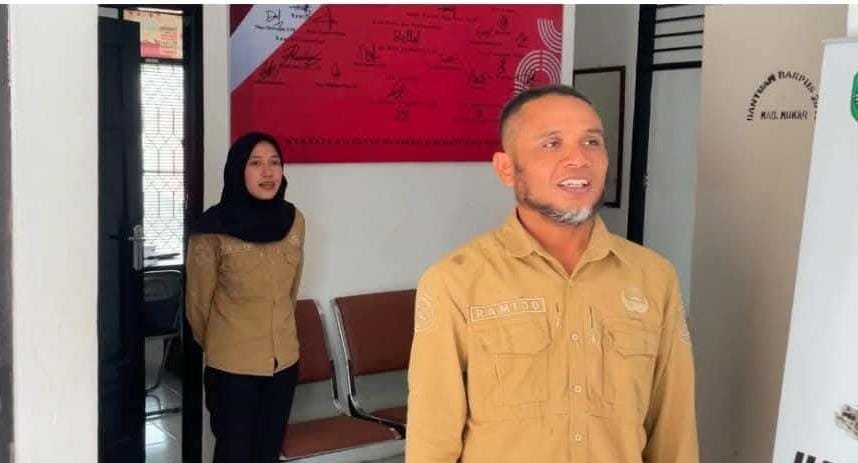 Setiap Pagi, Pegawai Desa Rapak Lambur Nyanyikan Indonesia Raya