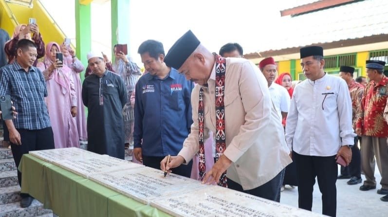 Edi Damansyah Resmikan Proyek Rehabilitasi dan Pembangunan Sekolah Dasar di Muara Badak