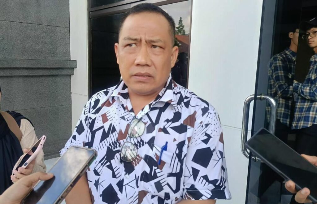 DPRD Kaltim Soroti Lemahnya Pengawasan Tambang, Desak Pemerintah Pusat Tambah Inspektur DPRD Kalimantan Timur (Kaltim) menyoroti lemahnya pengawasan terhadap aktivitas pertambangan di daerah akibat minimnya jumlah inspektur tambang yang menjadi kewenangan pemerintah pusat.