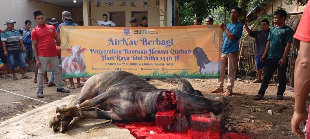 AirNav Indonesia Salurkan Hewan Kurban Lewat Program “AirNav Berbagi”