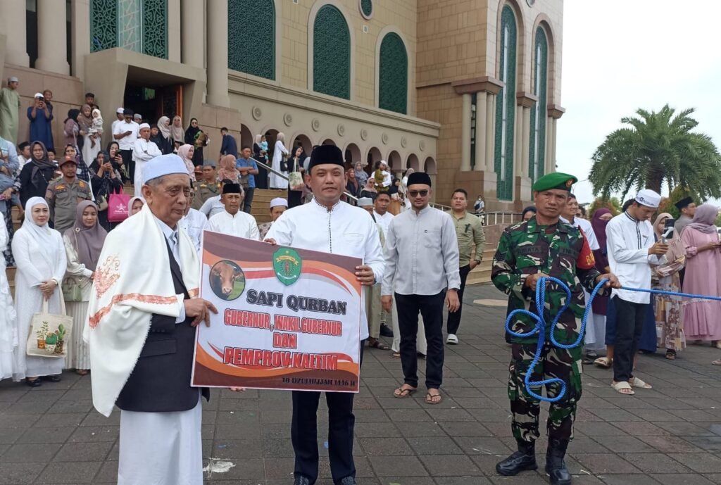 Pemprov Kaltim Serahkan 21 Sapi Kurban di Masjid Baitul Muttaqien Islamic Center